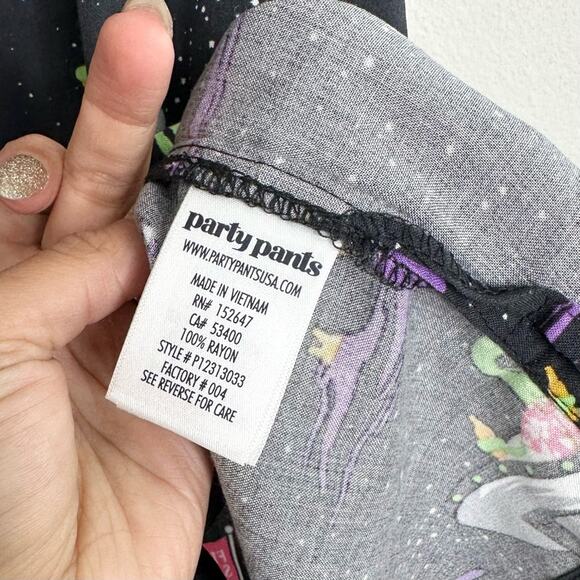 “Party Pants” Men’s Flying Alien Short Sleeve Shirt Size Medium NWOT - Picture 5 of 6